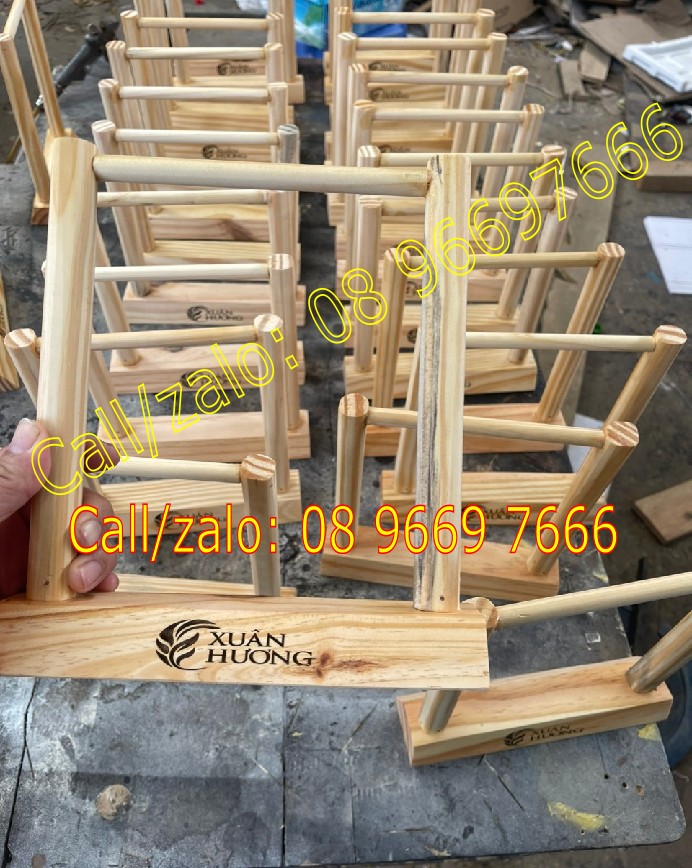 kệ menu để bàn gỗ A5